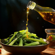 世界有很多面，不如见一面｜共品中华老字号山茶油的烟火之美