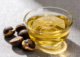 中华老字号山茶油：一瓶全场景适配，让家庭餐桌藏着健康与温情